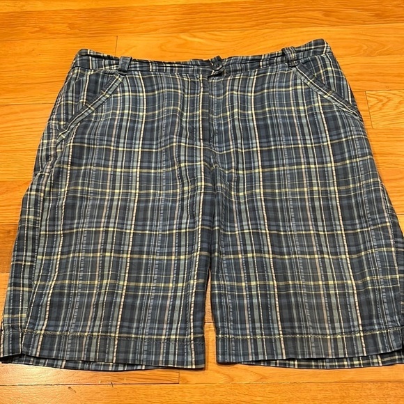 WOOLRICH womens cotton shorts  size 10. - Picture 1 of 8